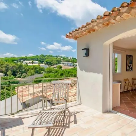 With 1 Bedroom Σαιντ-Μαξίμ