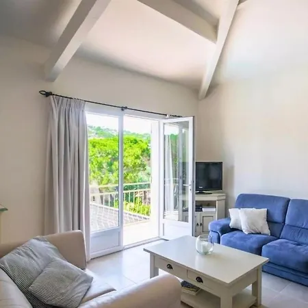 Σπίτι διακοπών With 1 Bedroom Σαιντ-Μαξίμ