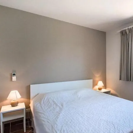 Σπίτι διακοπών With 1 Bedroom Σαιντ-Μαξίμ